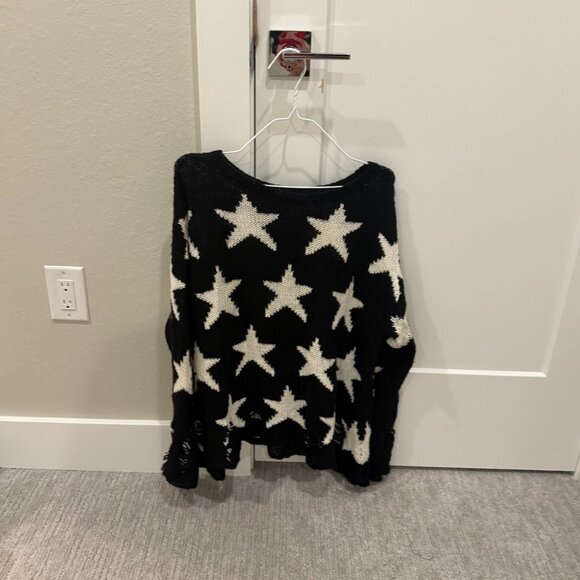 Wildfox Seeing Stars Distressed Sweater – As Seen on Taylor Swift & Selena Gomez - Picture 5 of 11